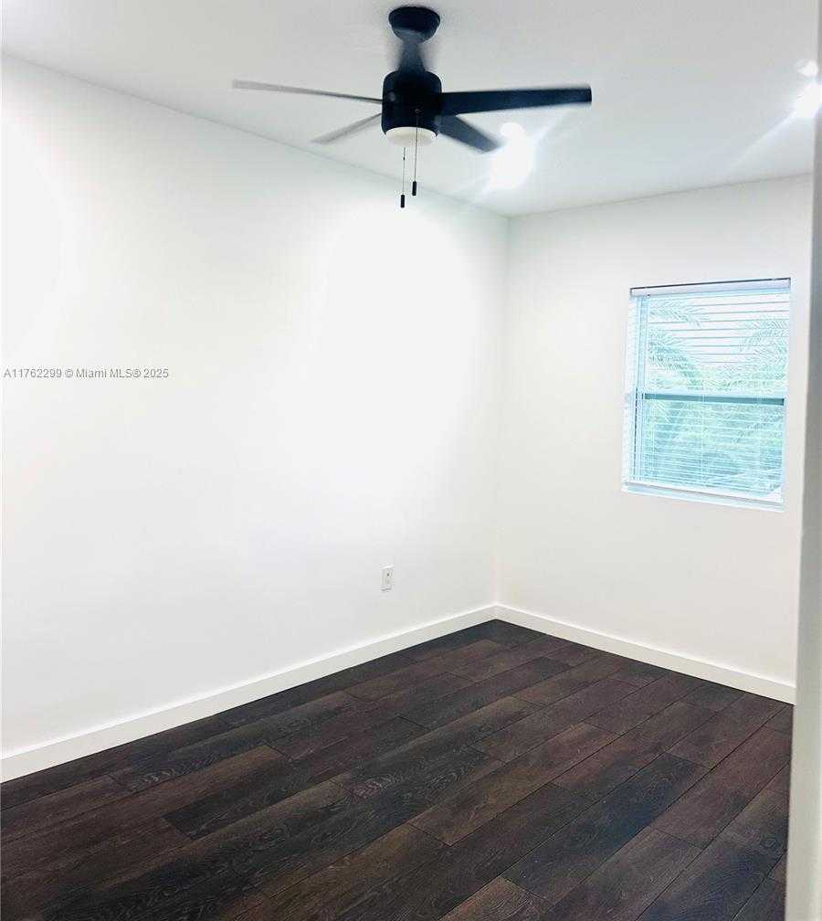 Small Image of 15684 SOUTH WEST 9TH TER, Miami Number 16
