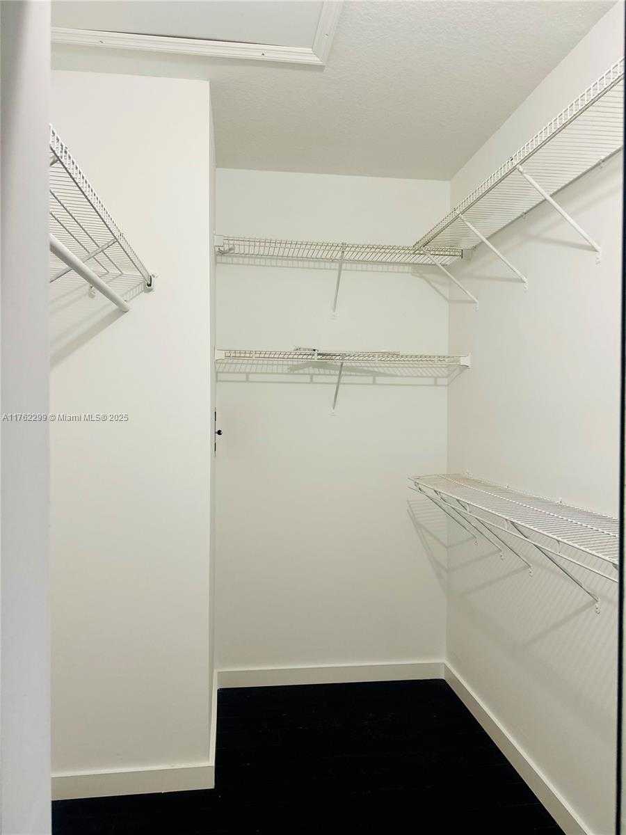 Small Image of 15684 SOUTH WEST 9TH TER, Miami Number 17