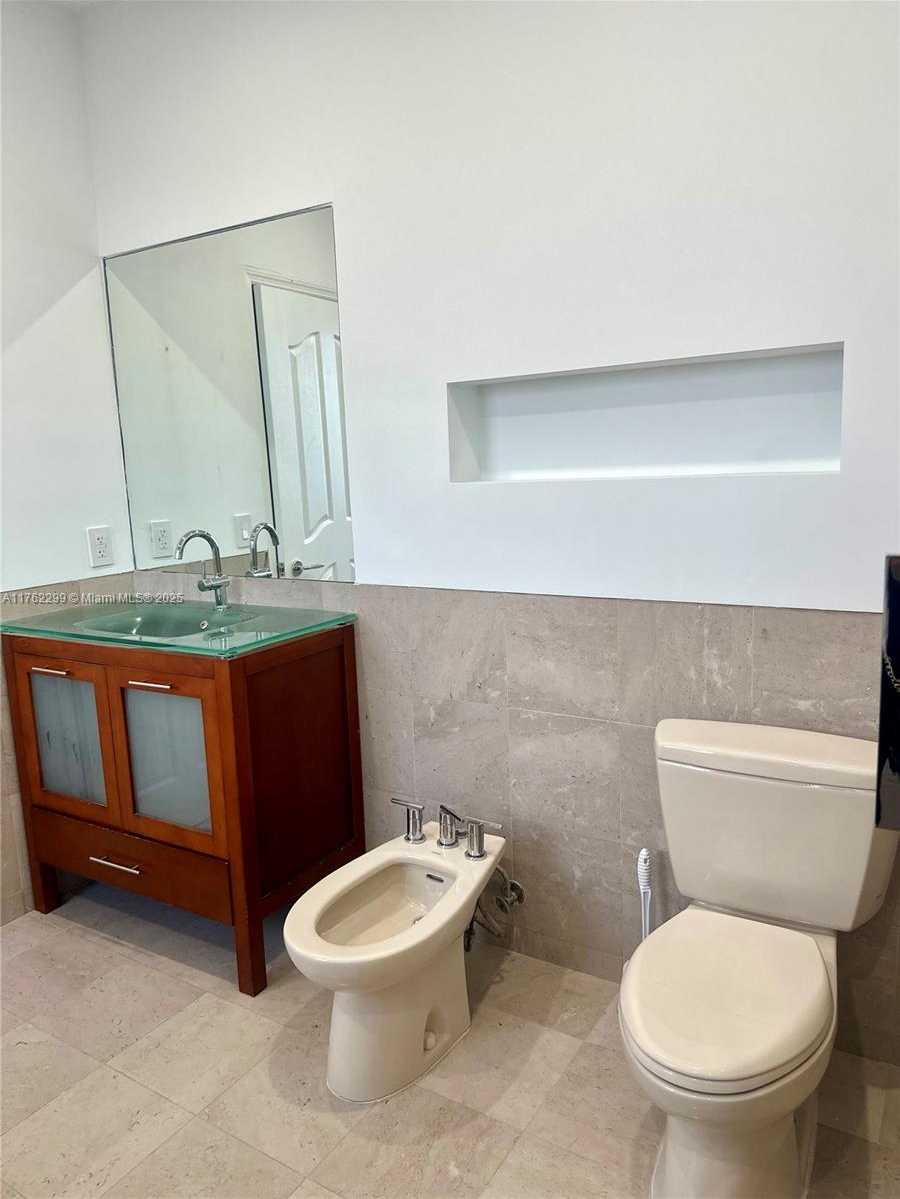 Small Image of 15684 SOUTH WEST 9TH TER, Miami Number 19