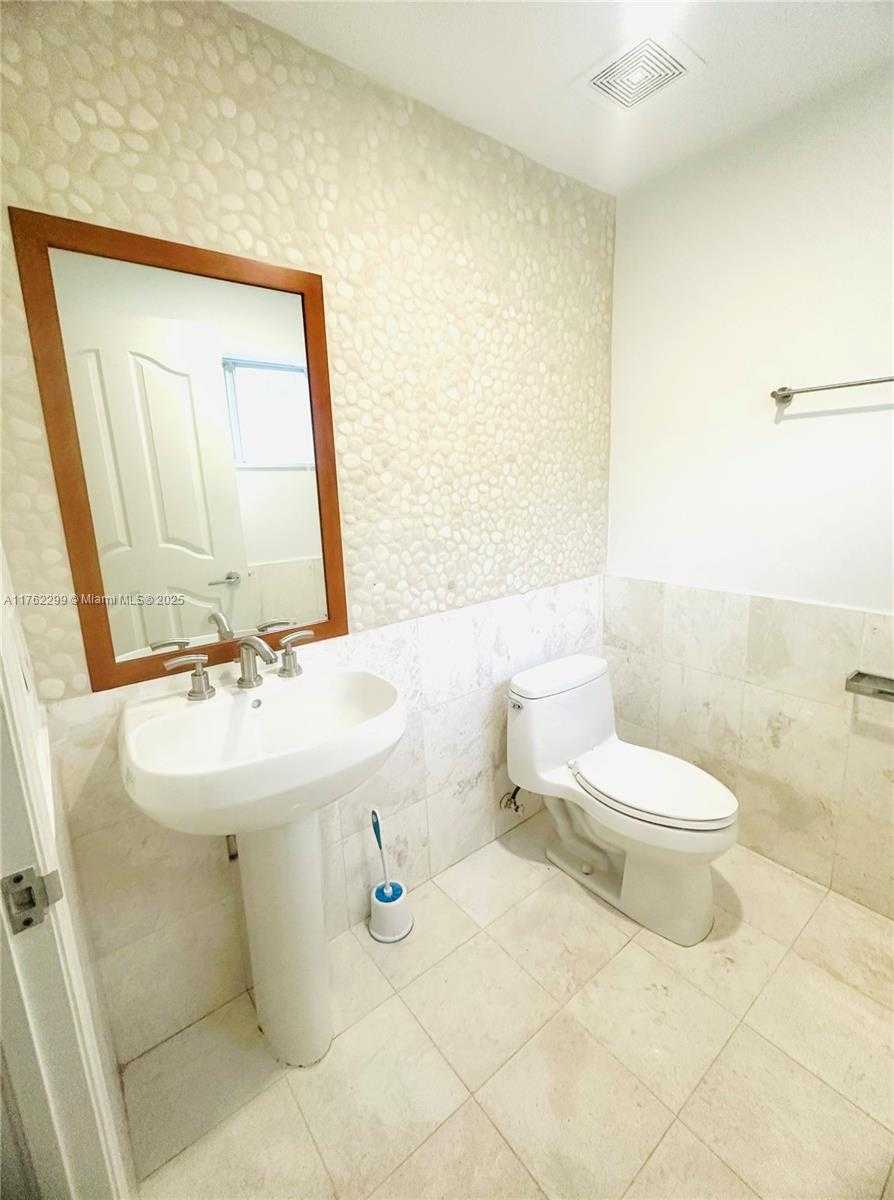 Small Image of 15684 SOUTH WEST 9TH TER, Miami Number 21