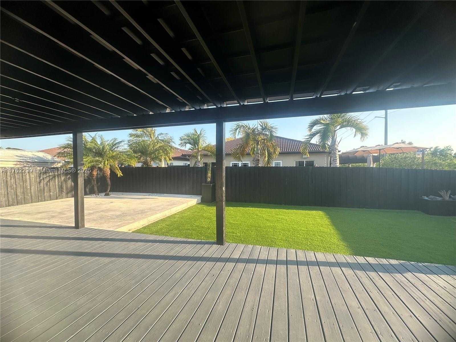 Small Image of 15684 SOUTH WEST 9TH TER, Miami Number 27