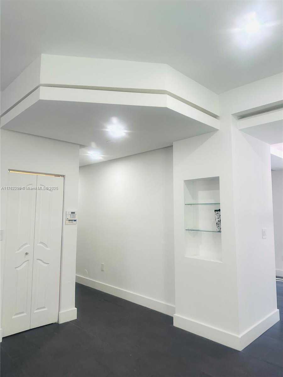 Small Image of 15684 SOUTH WEST 9TH TER, Miami Number 8