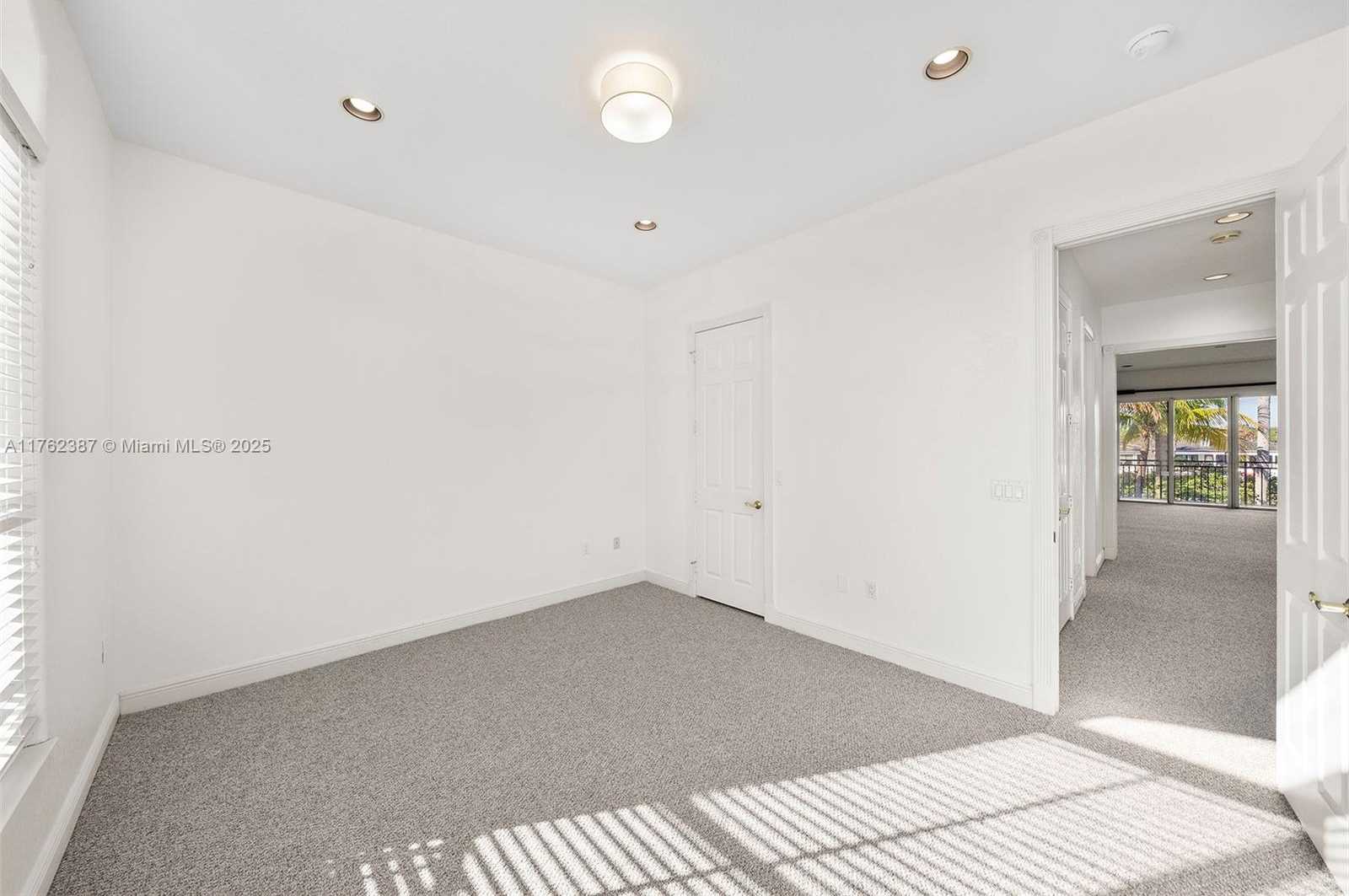 Small Image of 1500 SHORELINE WAY, Hollywood Number 31