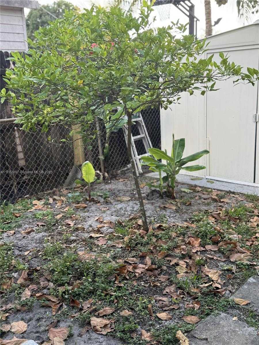 Small Image of 18600 NORTH WEST 42ND PL, Miami Gardens Number 20