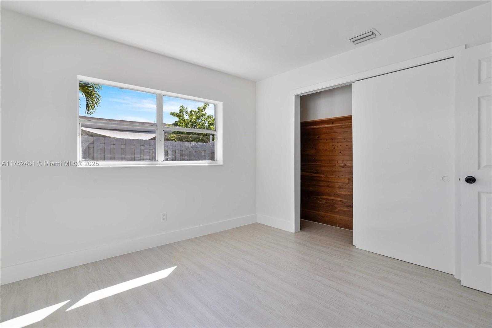 Small Image of 1401 NORTH WEST 45TH ST, Fort Lauderdale Number 12