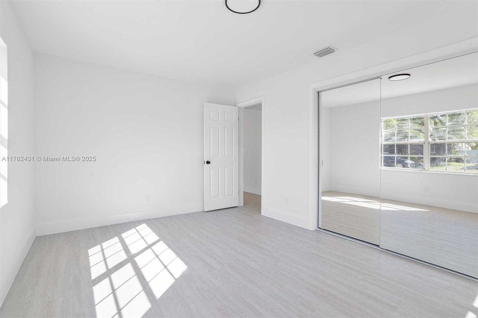 Small Image of 1401 NORTH WEST 45TH ST, Fort Lauderdale Number 14