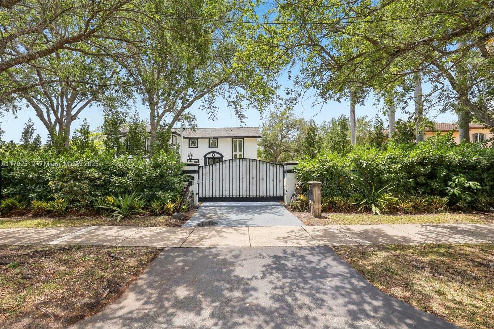 Small Image of 7830 SOUTH WEST 120TH ST, Pinecrest Number 62