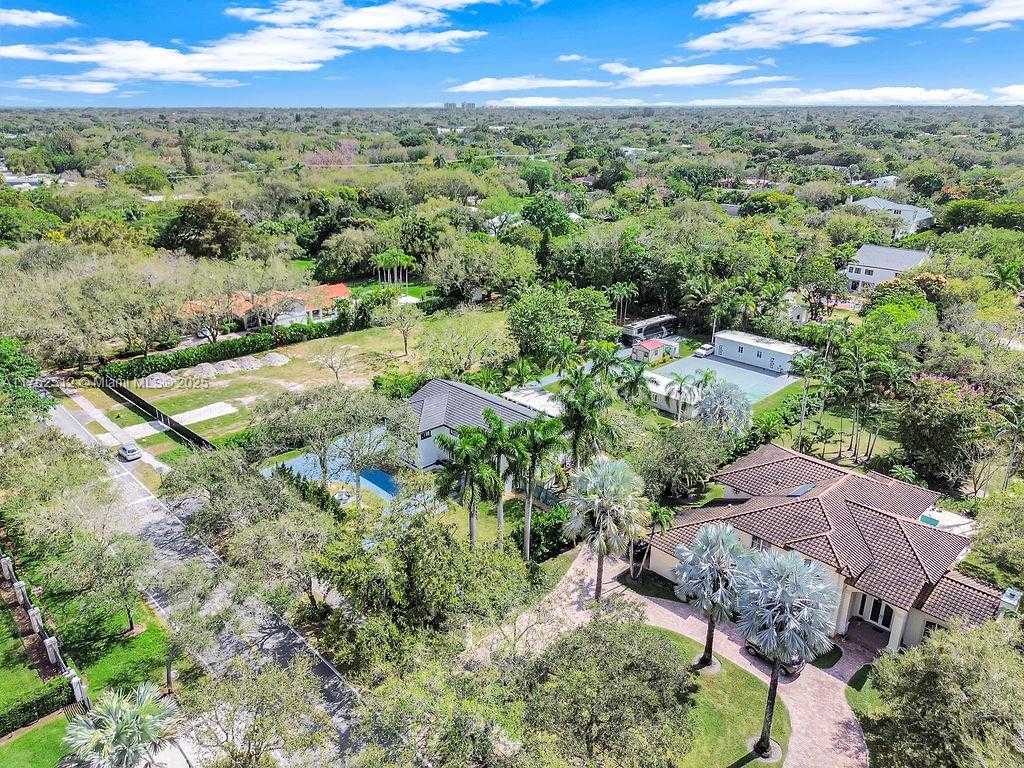 Small Image of 7830 SOUTH WEST 120TH ST, Pinecrest Number 75