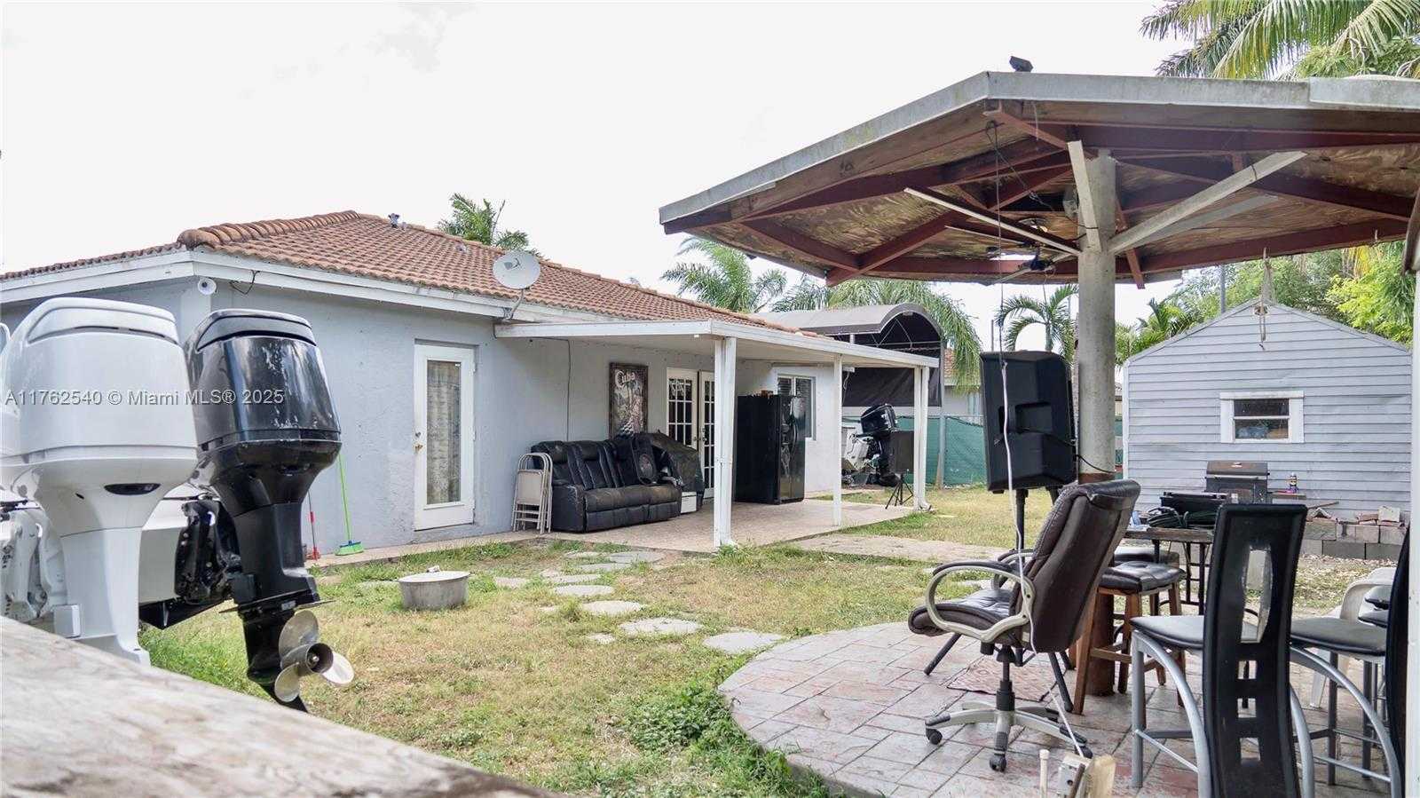 Small Image of 13424 SOUTH WEST 257TH TER, Homestead Number 4