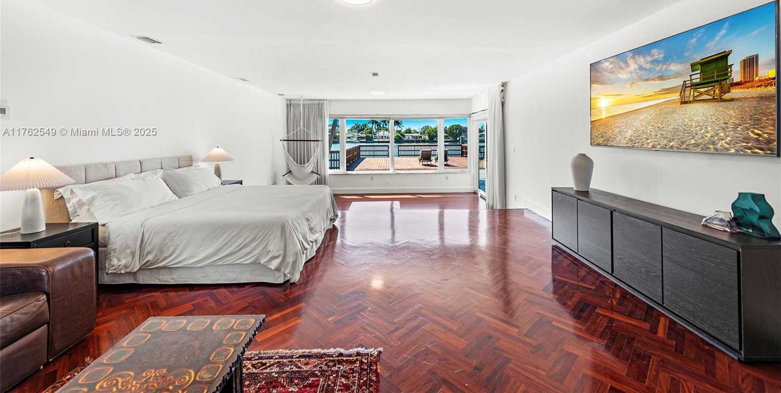 Small Image of 1690 DAYTONIA RD, Miami Beach Number 11