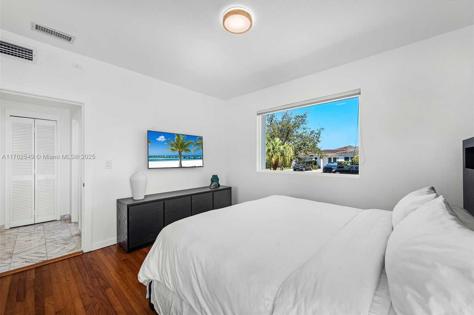 Small Image of 1690 DAYTONIA RD, Miami Beach Number 16