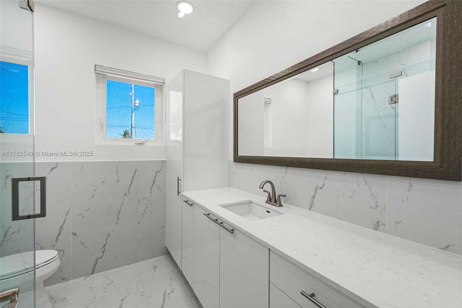 Small Image of 1690 DAYTONIA RD, Miami Beach Number 19