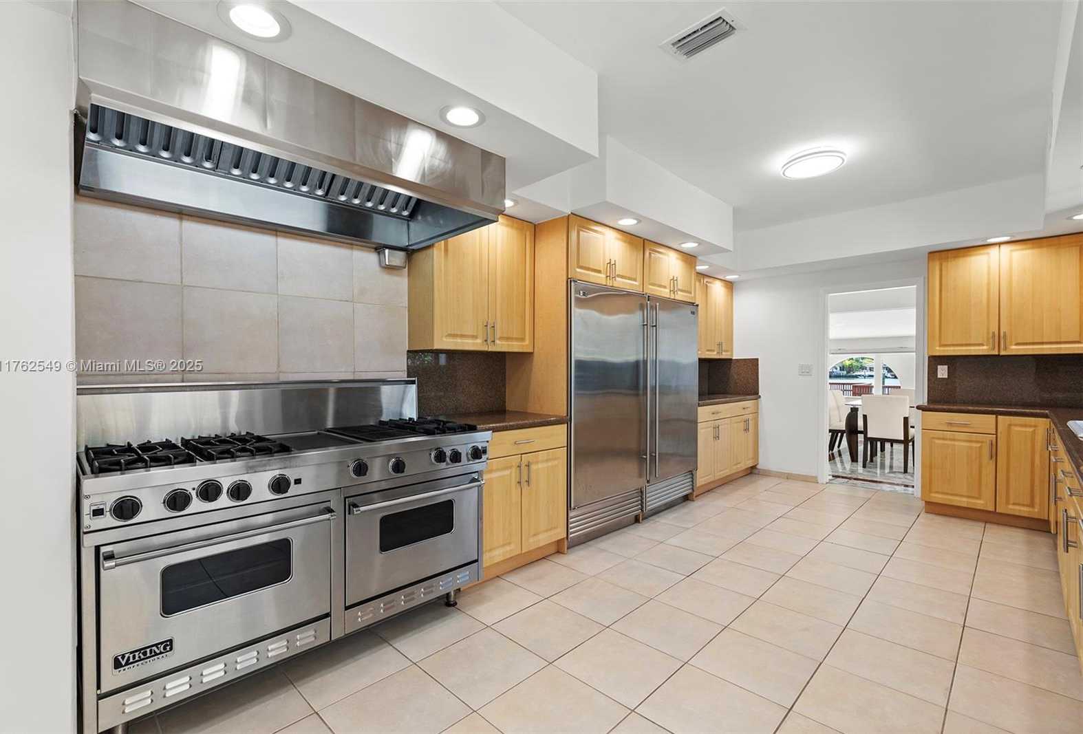 Small Image of 1690 DAYTONIA RD, Miami Beach Number 25