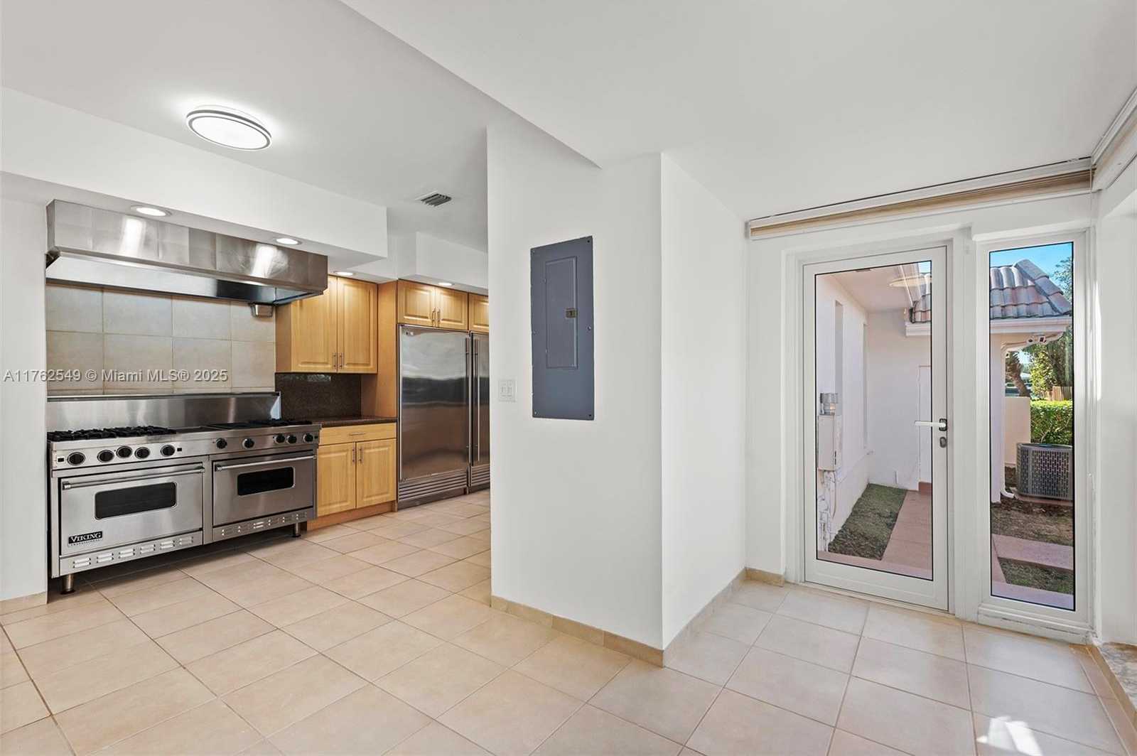 Small Image of 1690 DAYTONIA RD, Miami Beach Number 26
