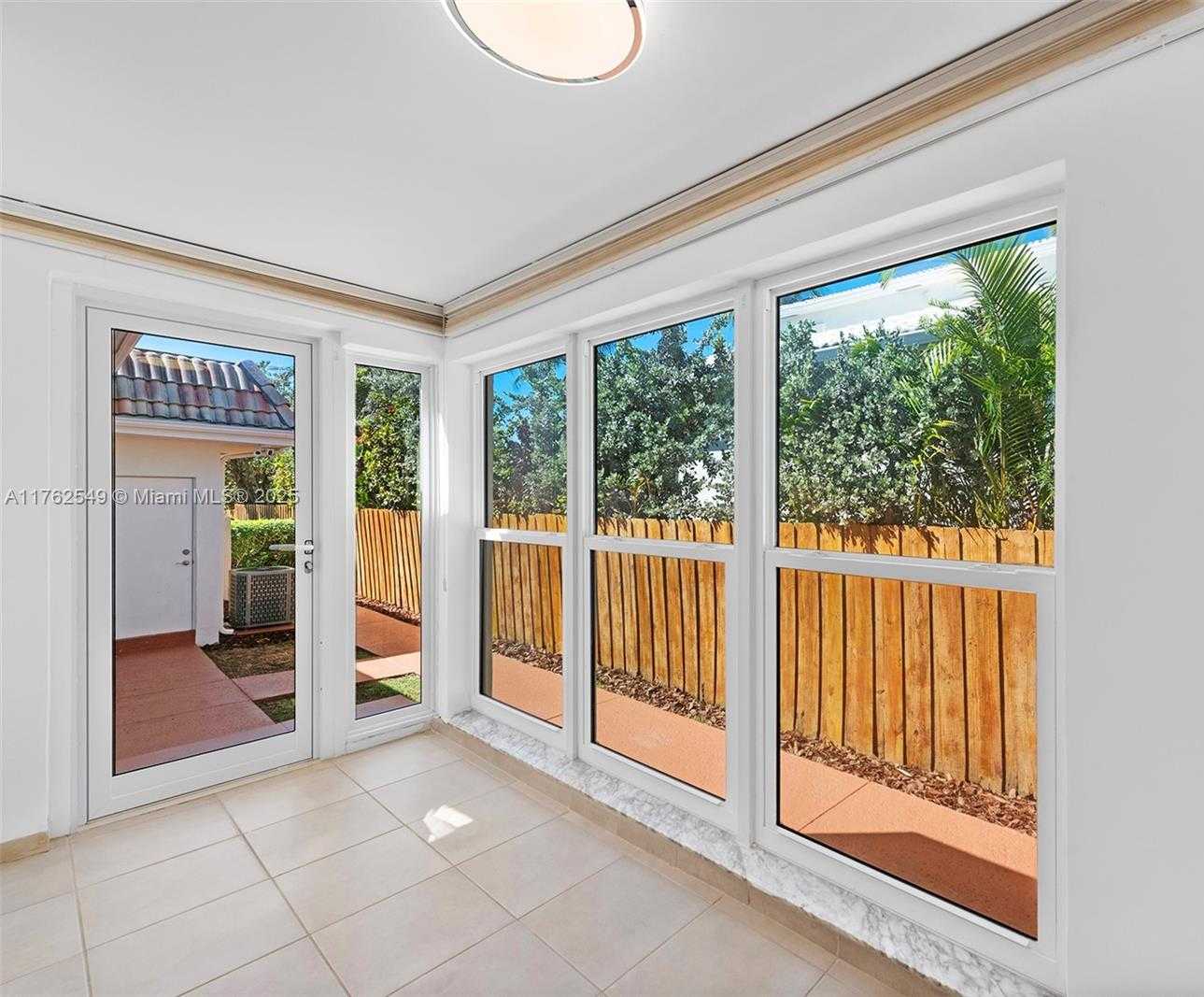 Small Image of 1690 DAYTONIA RD, Miami Beach Number 27