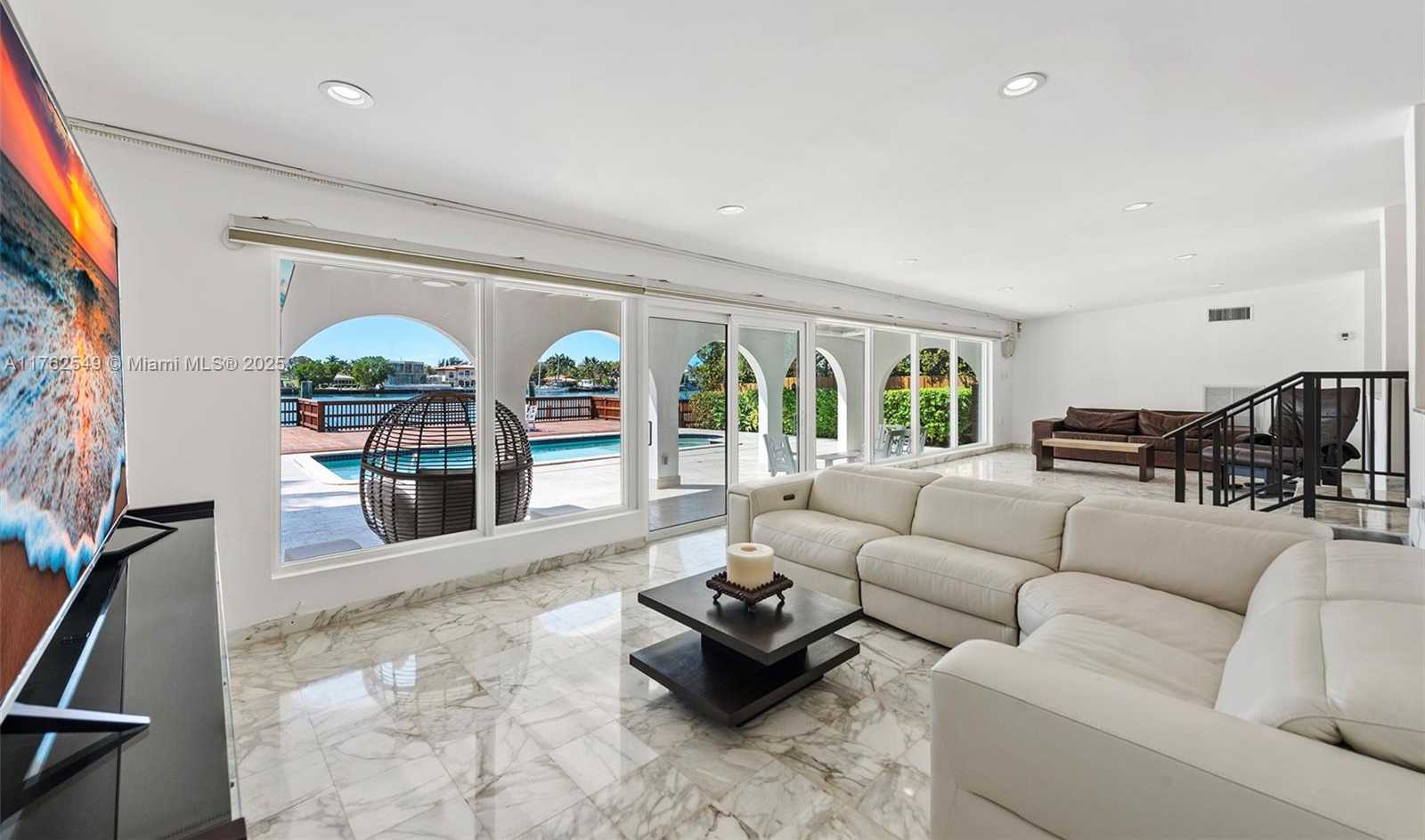 Small Image of 1690 DAYTONIA RD, Miami Beach Number 30