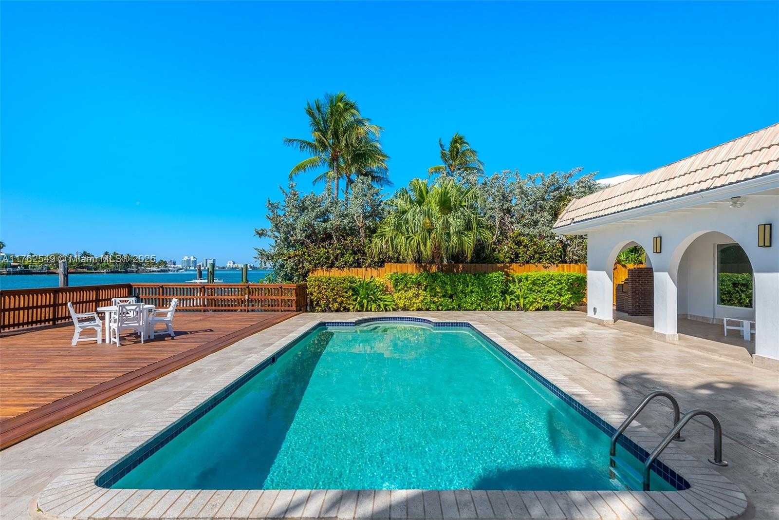 Small Image of 1690 DAYTONIA RD, Miami Beach Number 34