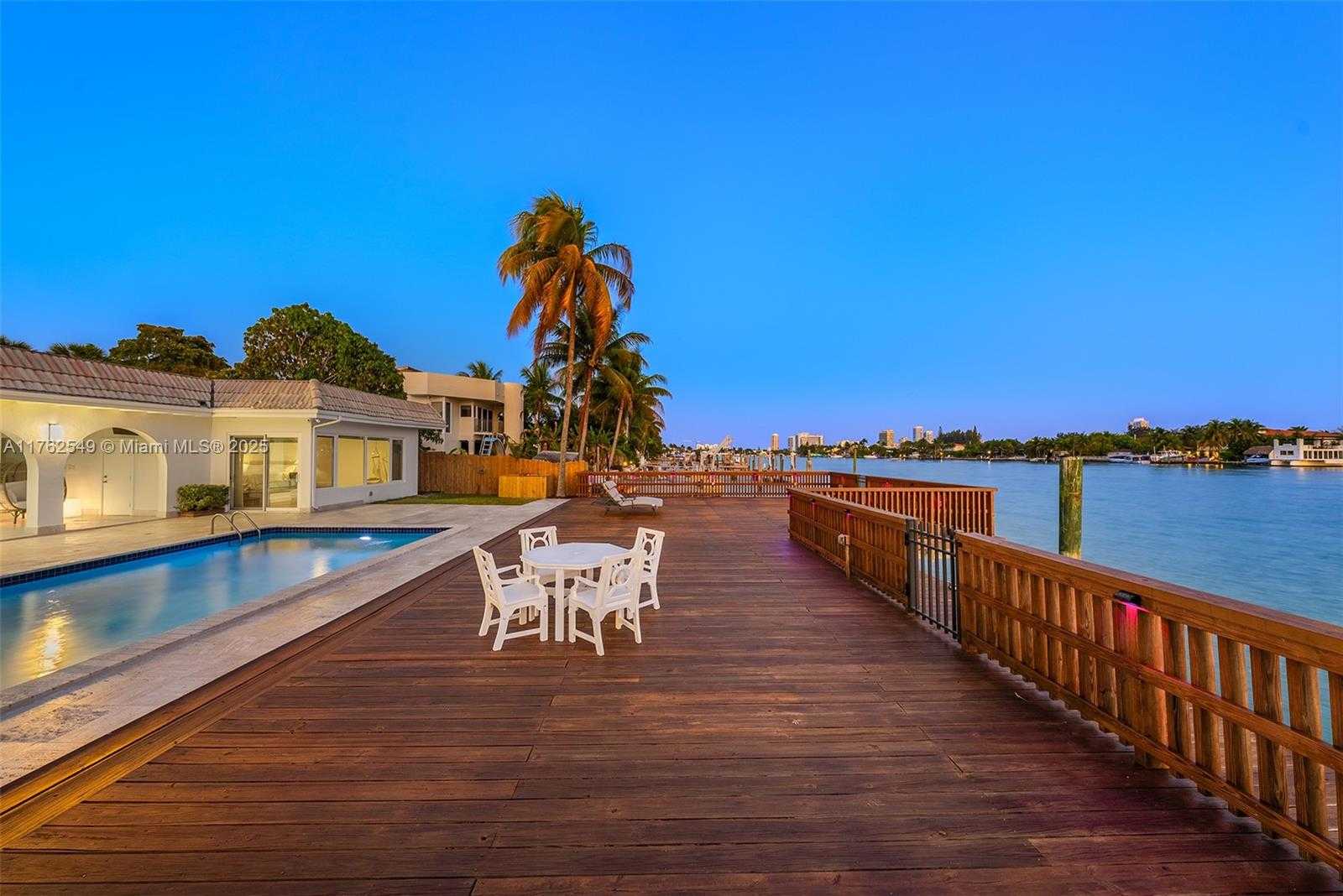 Small Image of 1690 DAYTONIA RD, Miami Beach Number 36