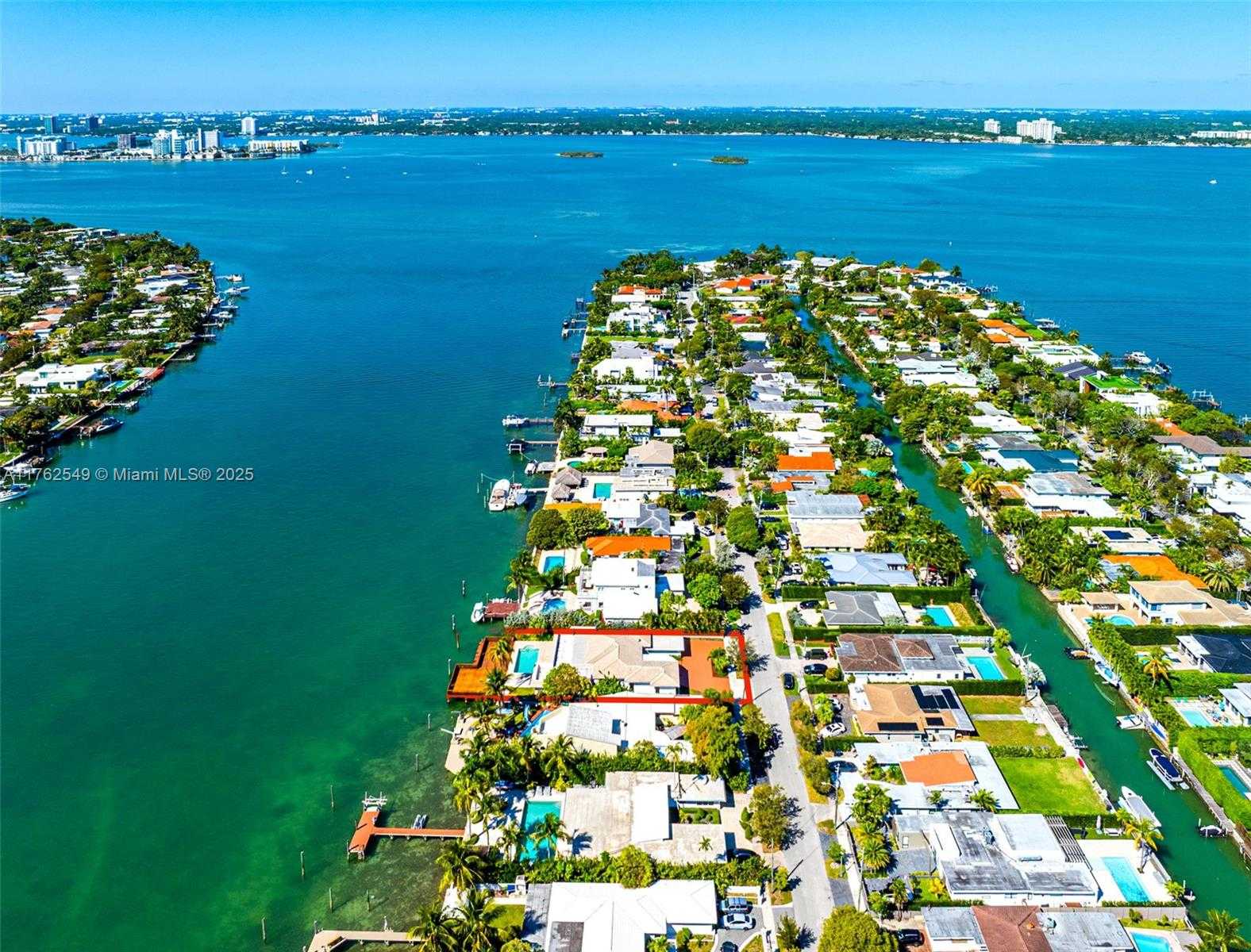 Small Image of 1690 DAYTONIA RD, Miami Beach Number 38