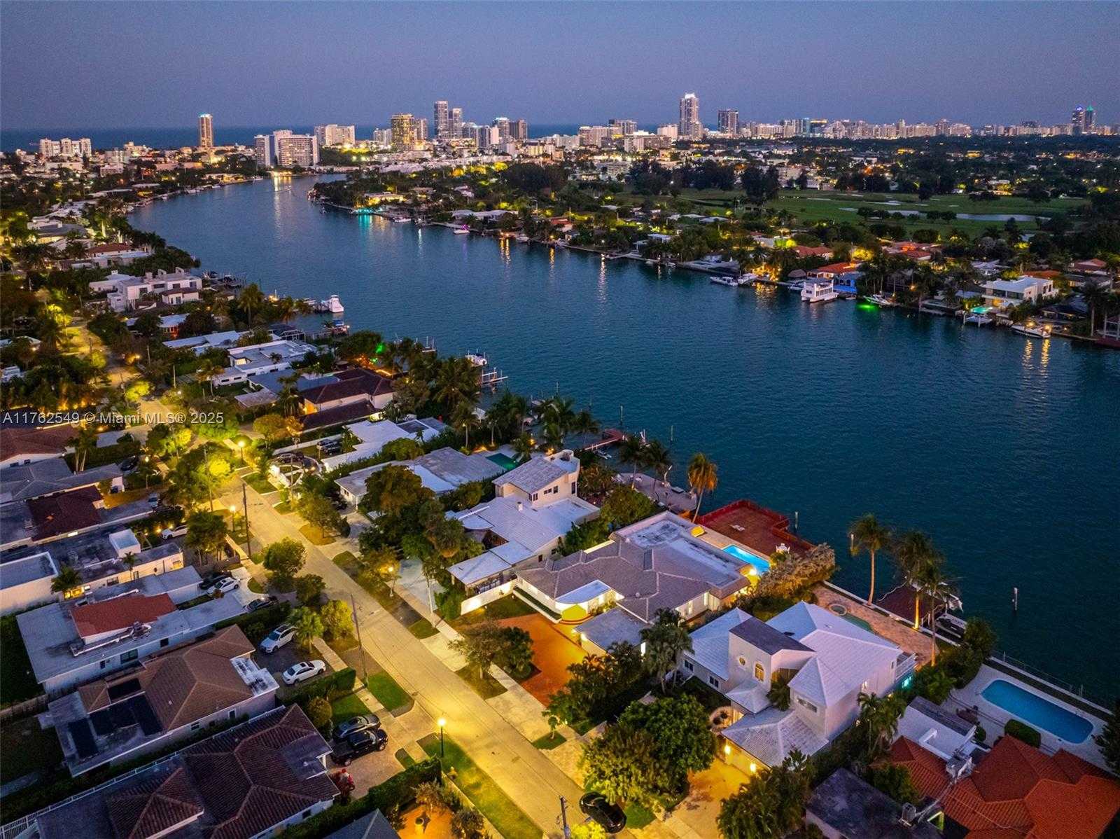 Small Image of 1690 DAYTONIA RD, Miami Beach Number 41
