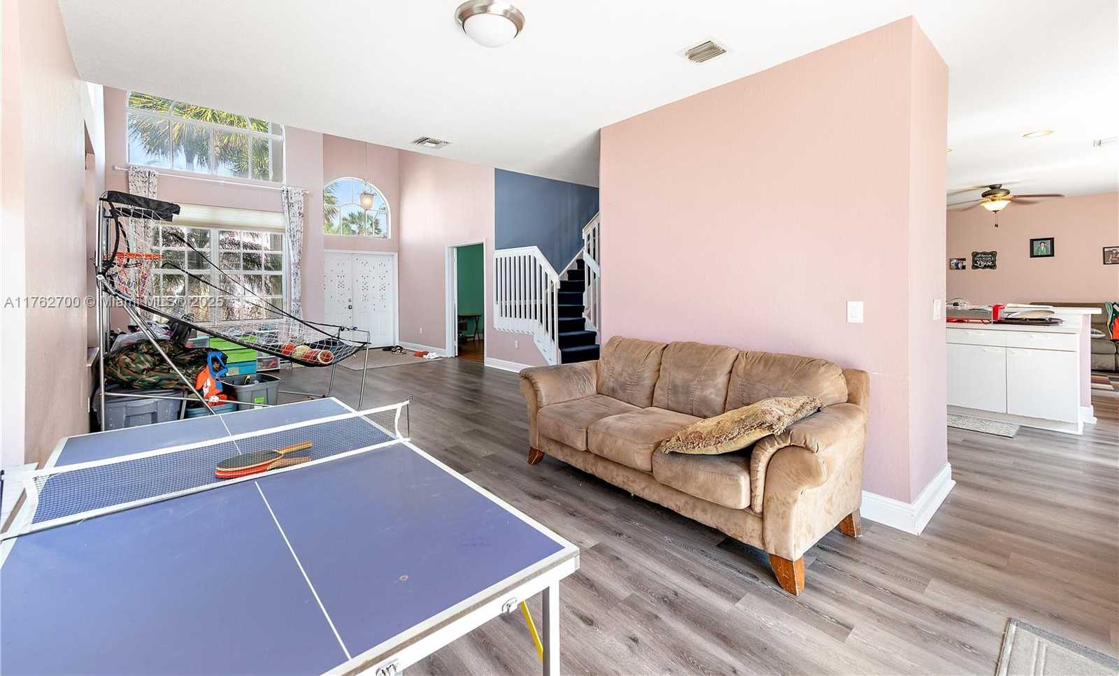 Small Image of 1560 NORTH WEST 159TH AVE, Pembroke Pines Number 14