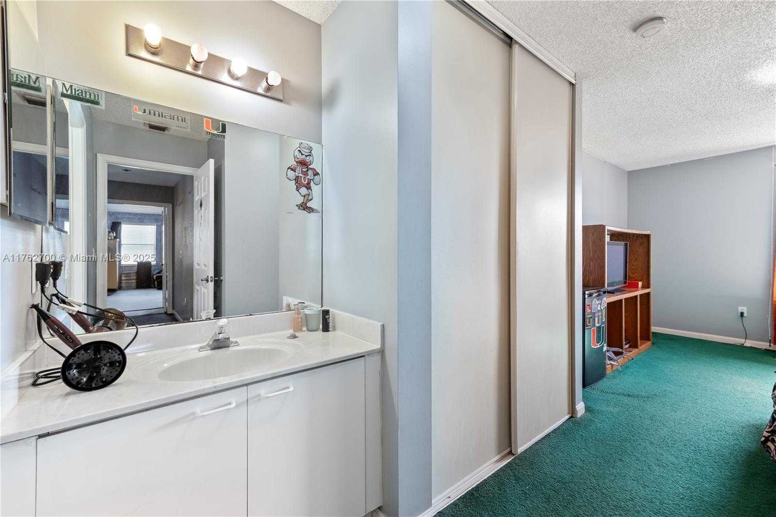 Small Image of 1560 NORTH WEST 159TH AVE, Pembroke Pines Number 24
