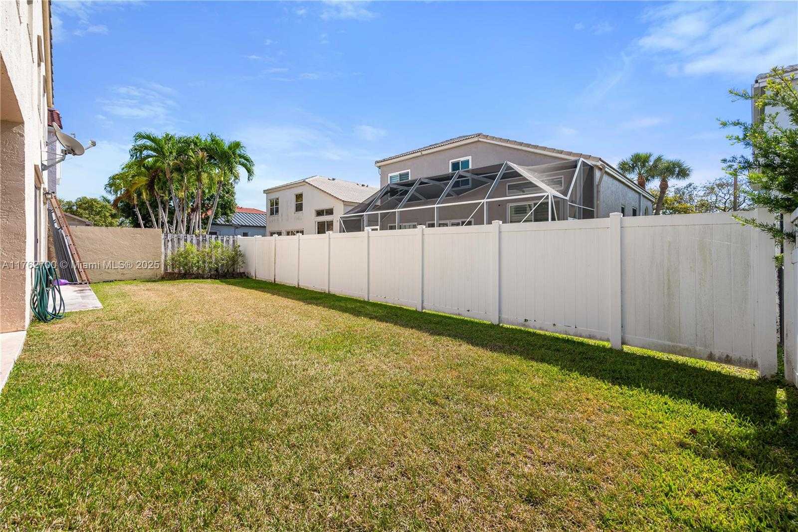 Small Image of 1560 NORTH WEST 159TH AVE, Pembroke Pines Number 28