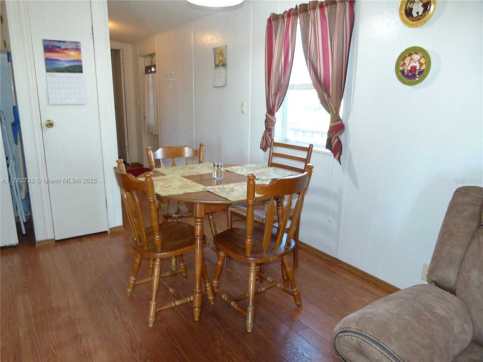 Small Image of 1017 1ST STREET, Bulkhead Ridge Number 7