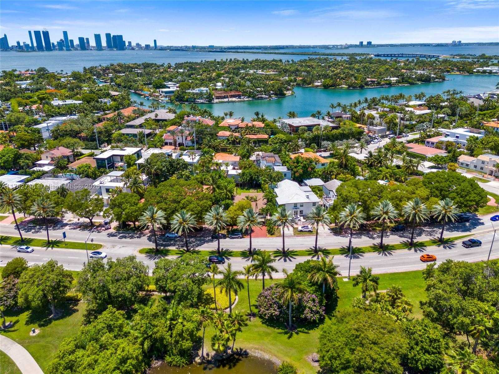 Small Image of 2054 ALTON RD, Miami Beach Number 18