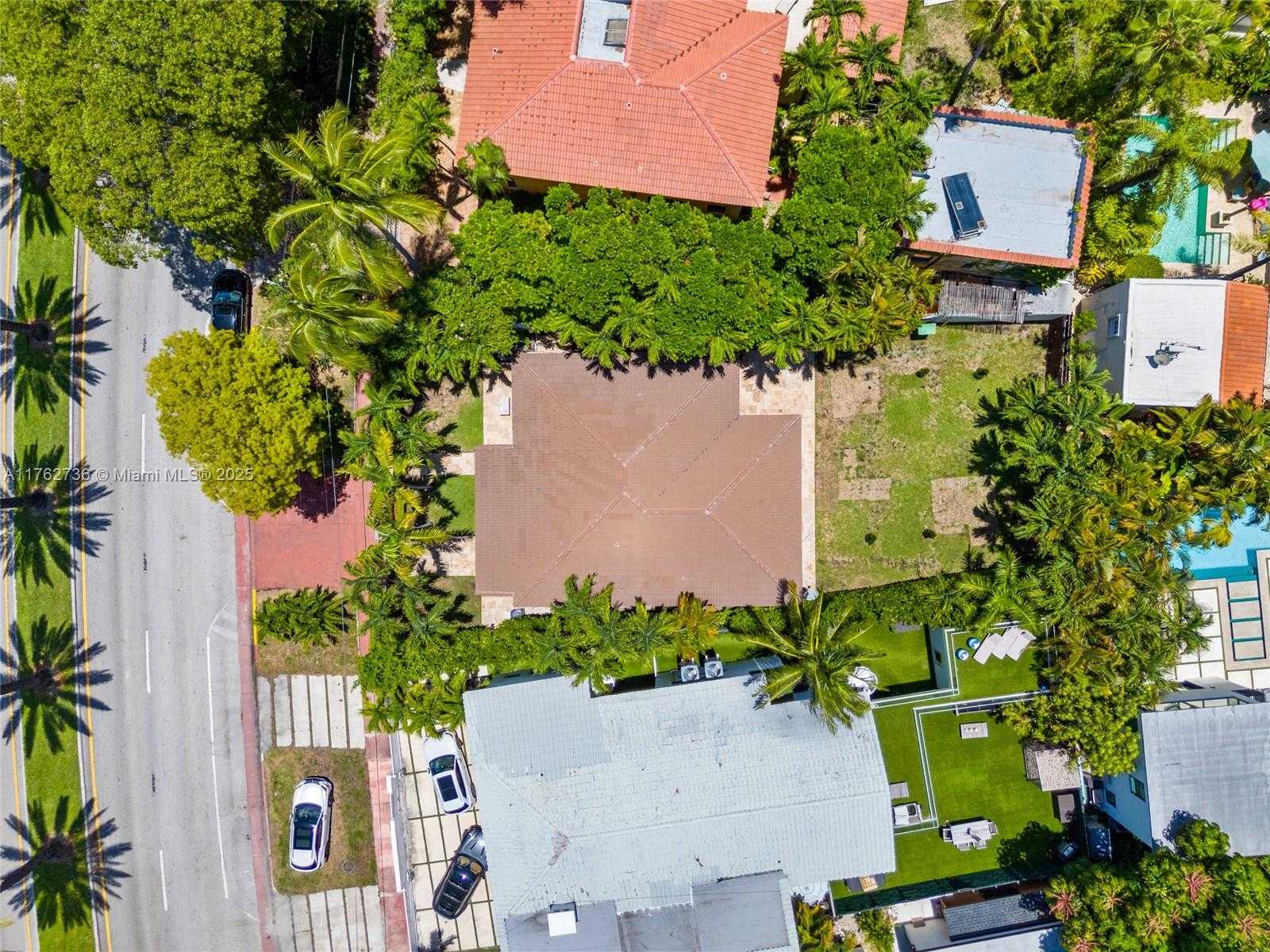 Small Image of 2054 ALTON RD, Miami Beach Number 20