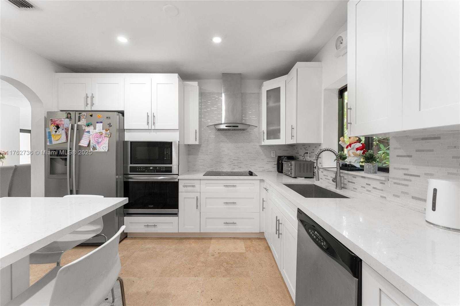 Small Image of 2054 ALTON RD, Miami Beach Number 38