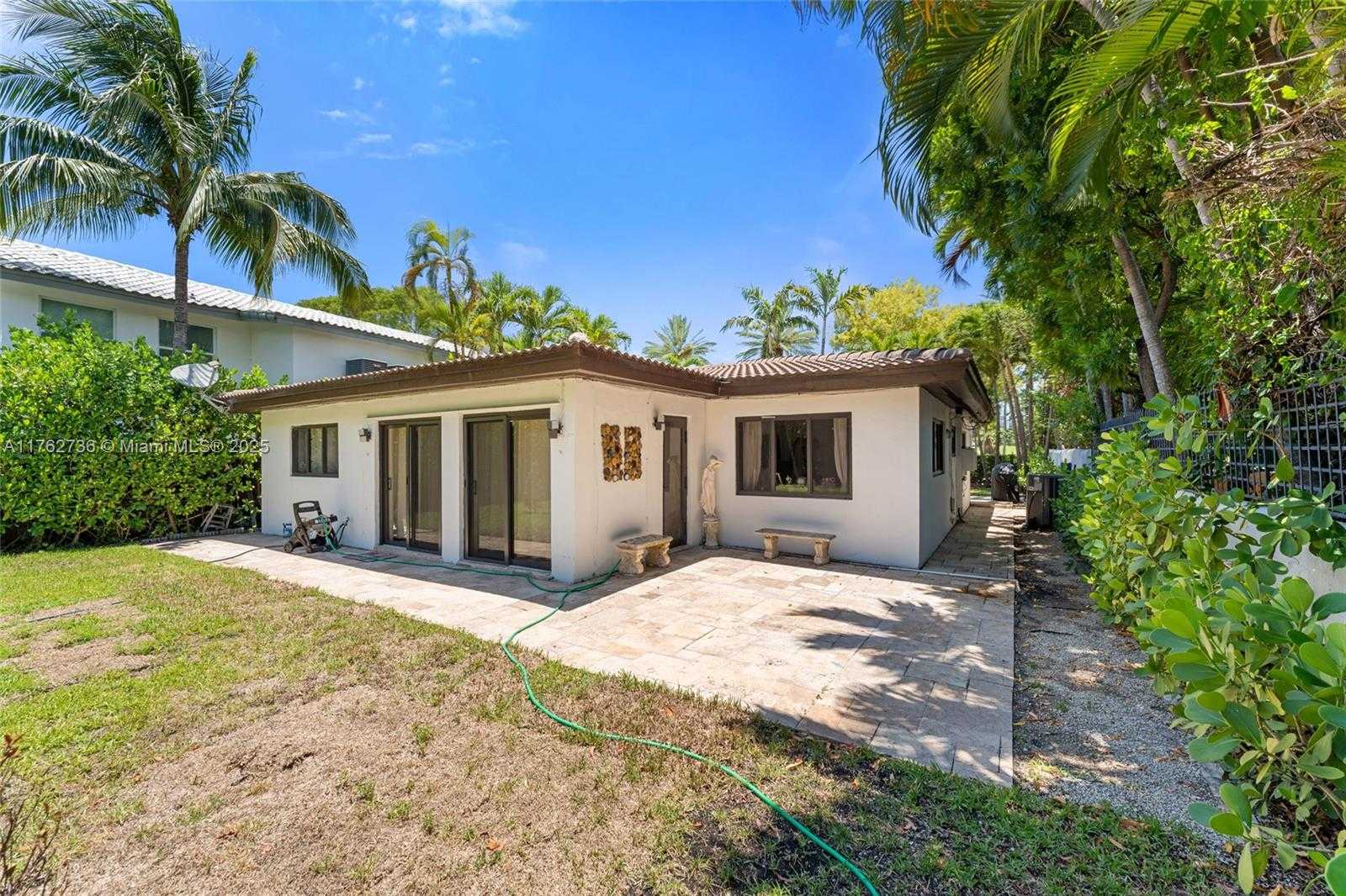 Small Image of 2054 ALTON RD, Miami Beach Number 6