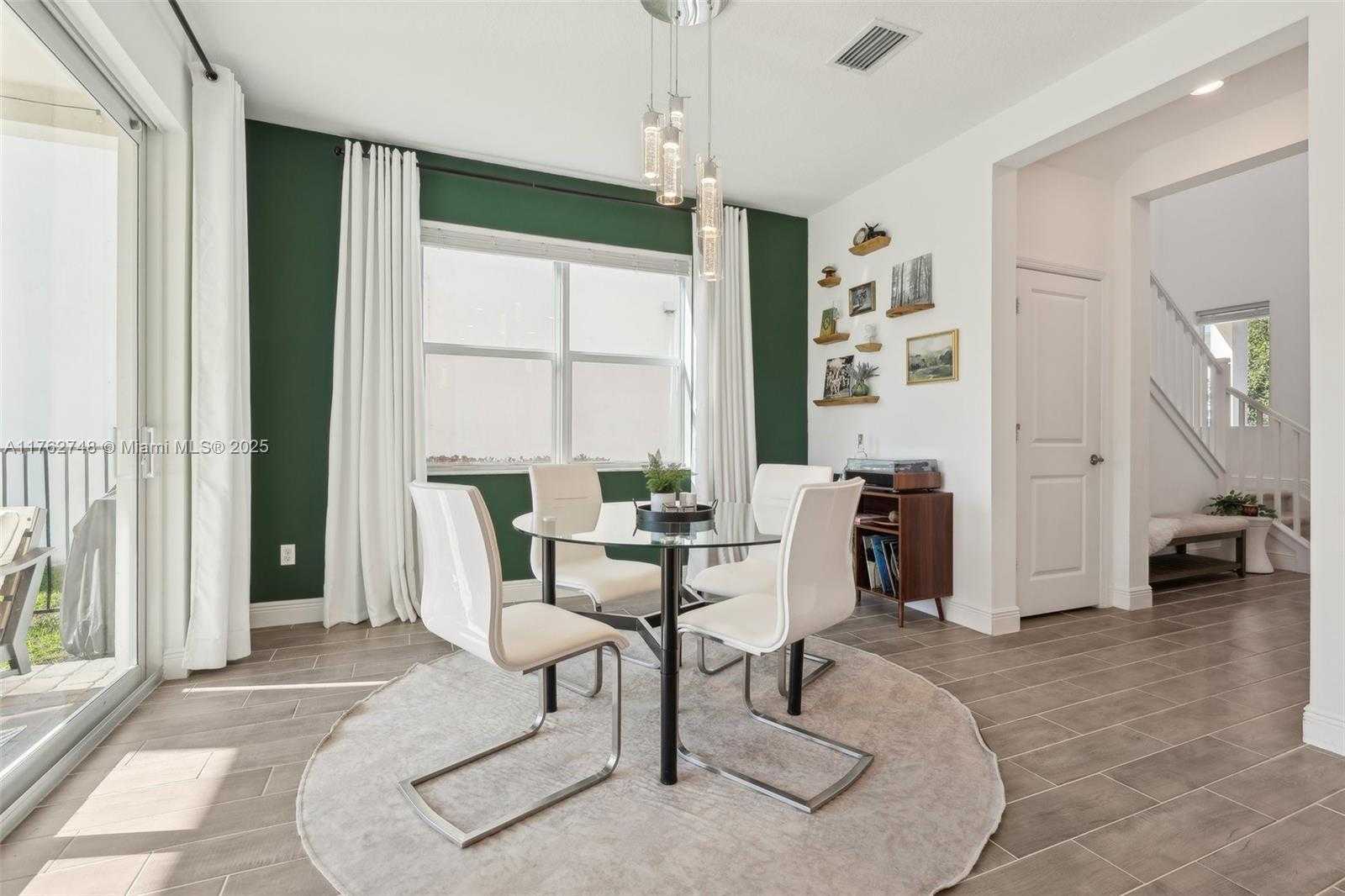 Small Image of 4204 VELEIROS AVE, Deerfield Beach Number 10