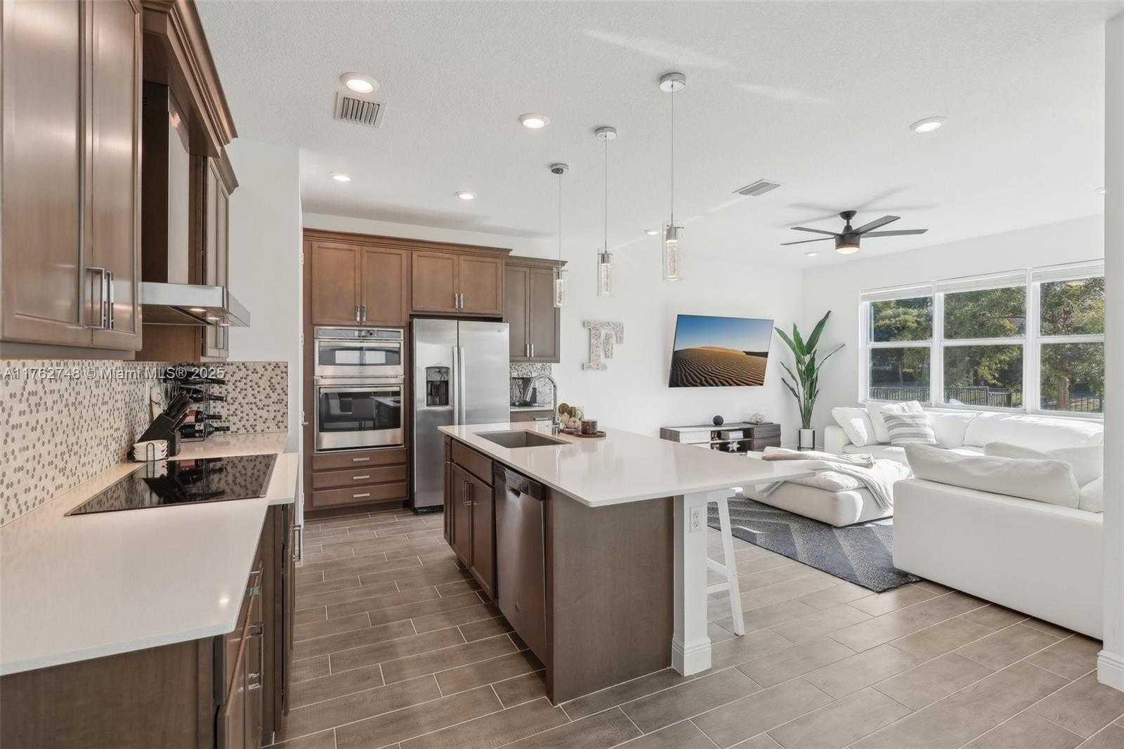 Small Image of 4204 VELEIROS AVE, Deerfield Beach Number 12