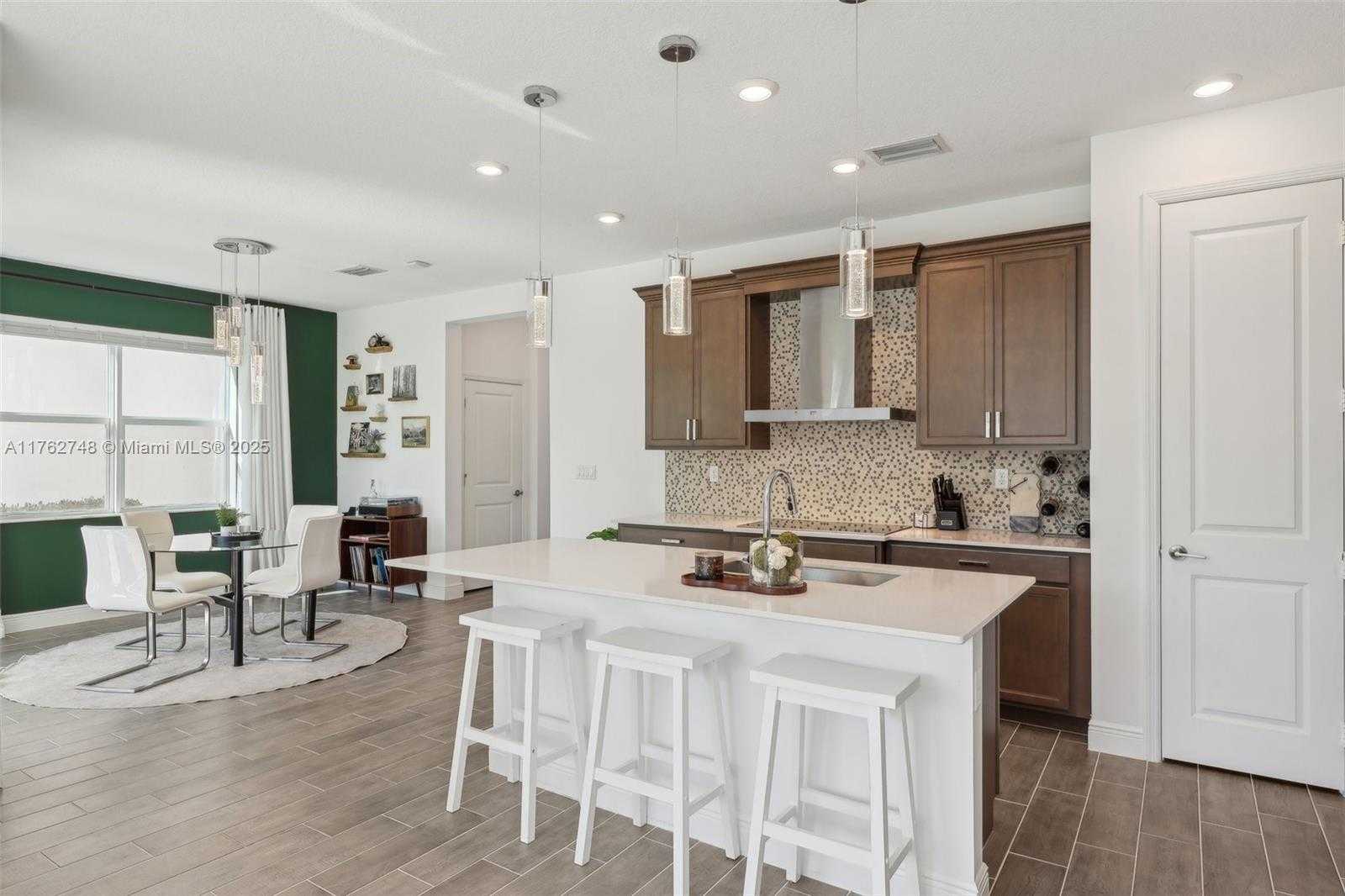 Small Image of 4204 VELEIROS AVE, Deerfield Beach Number 14