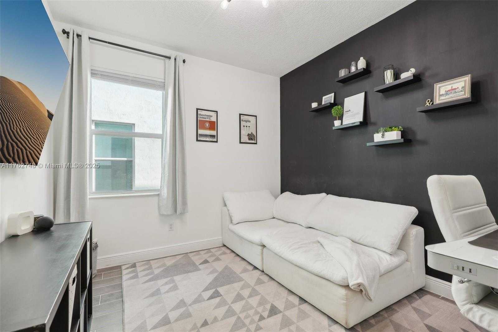 Small Image of 4204 VELEIROS AVE, Deerfield Beach Number 18