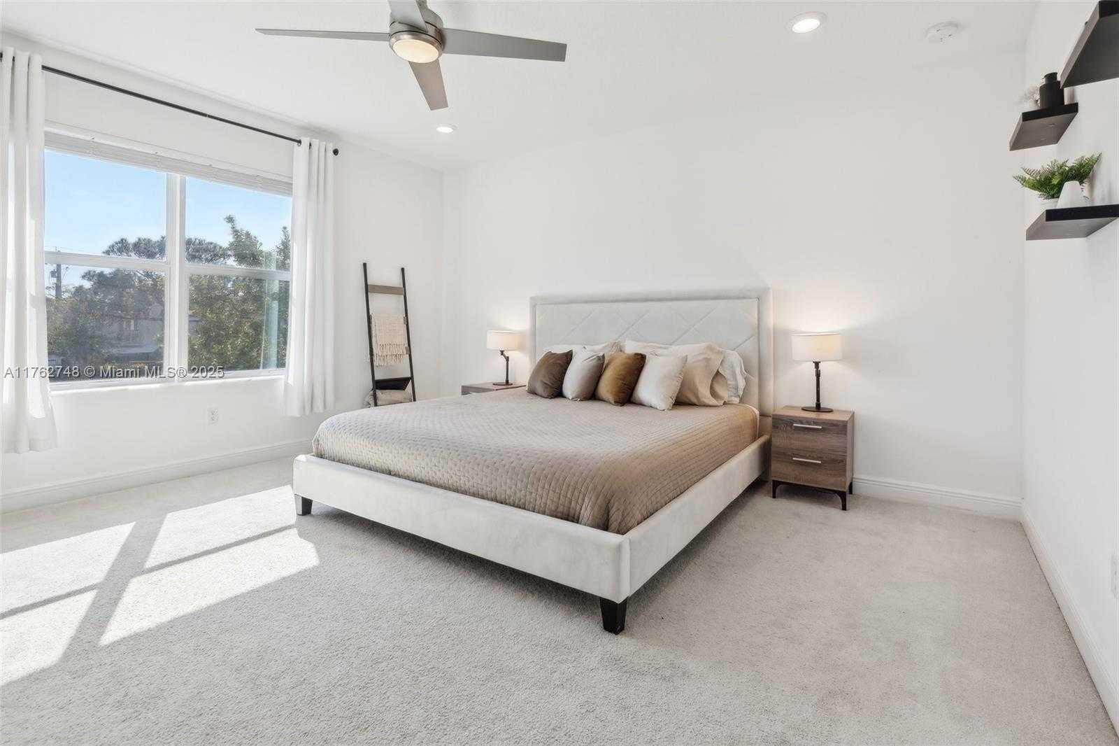 Small Image of 4204 VELEIROS AVE, Deerfield Beach Number 23