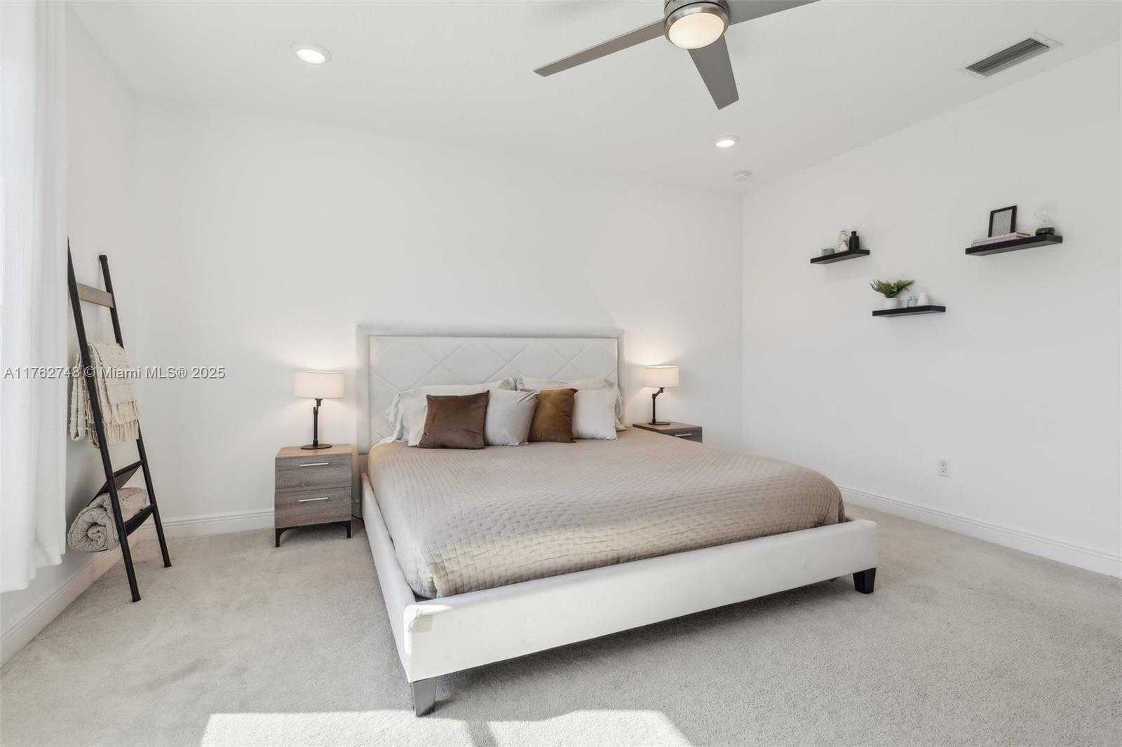 Small Image of 4204 VELEIROS AVE, Deerfield Beach Number 24