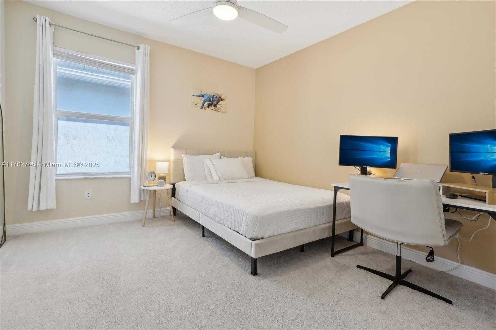 Small Image of 4204 VELEIROS AVE, Deerfield Beach Number 30