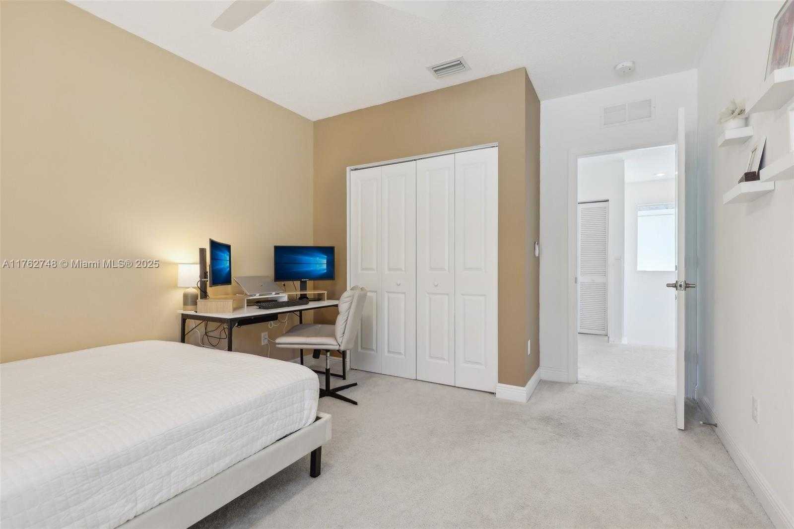 Small Image of 4204 VELEIROS AVE, Deerfield Beach Number 31
