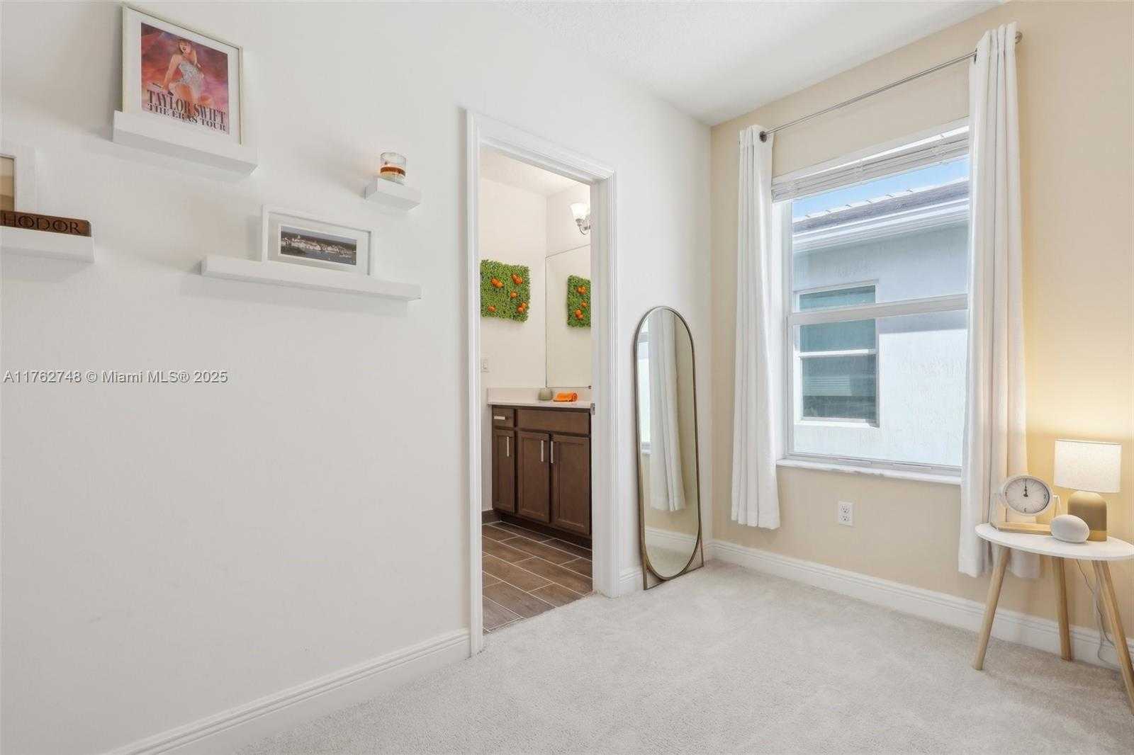 Small Image of 4204 VELEIROS AVE, Deerfield Beach Number 32