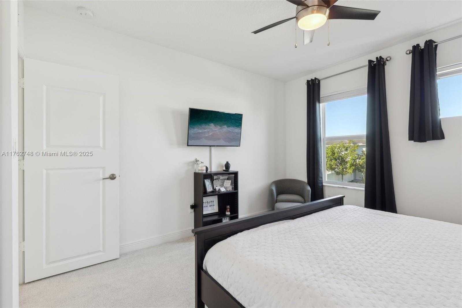 Small Image of 4204 VELEIROS AVE, Deerfield Beach Number 38
