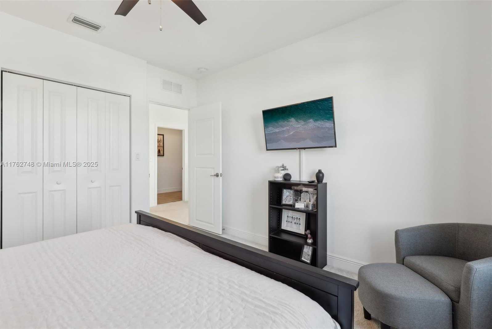Small Image of 4204 VELEIROS AVE, Deerfield Beach Number 39