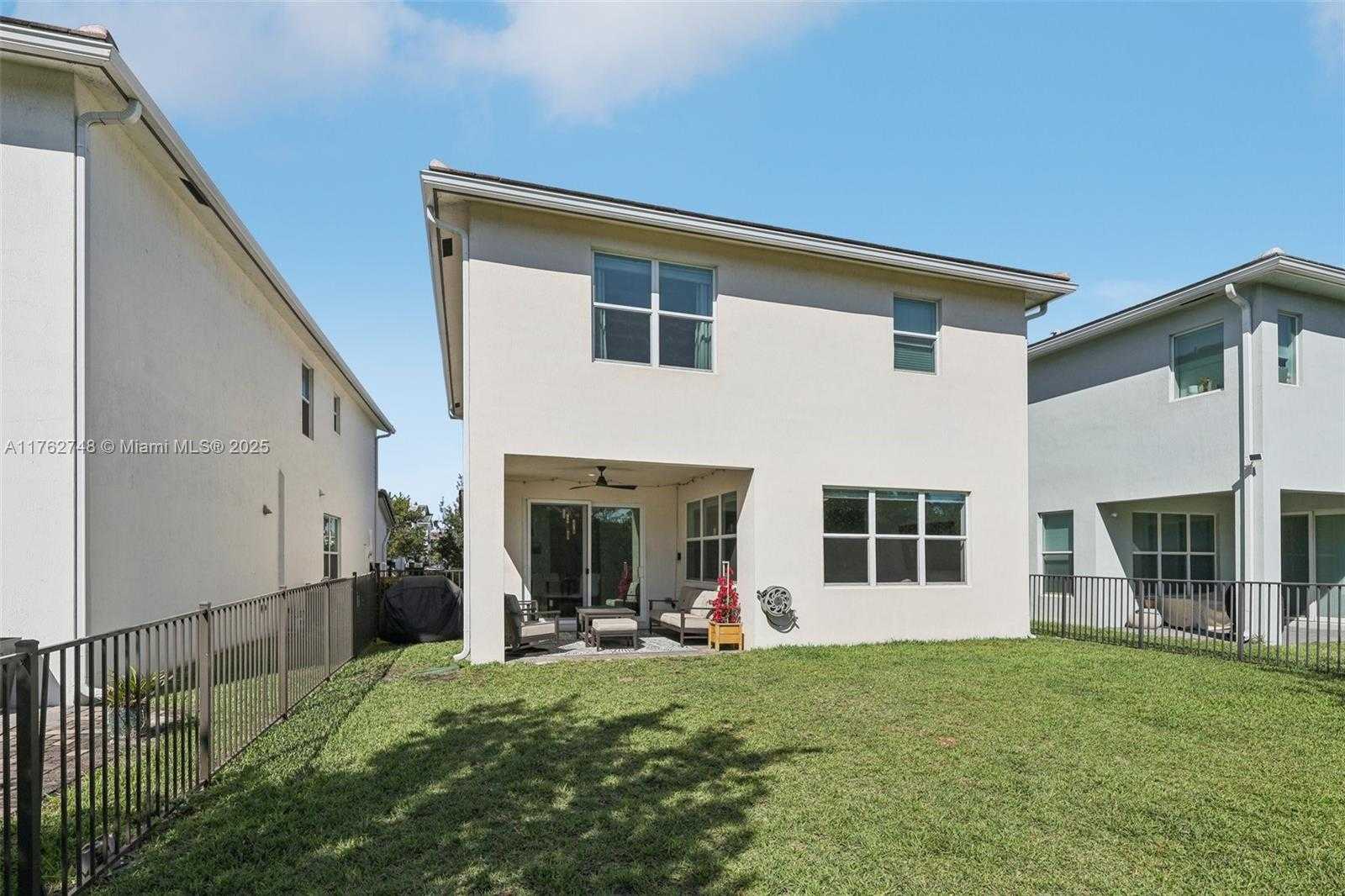 Small Image of 4204 VELEIROS AVE, Deerfield Beach Number 43