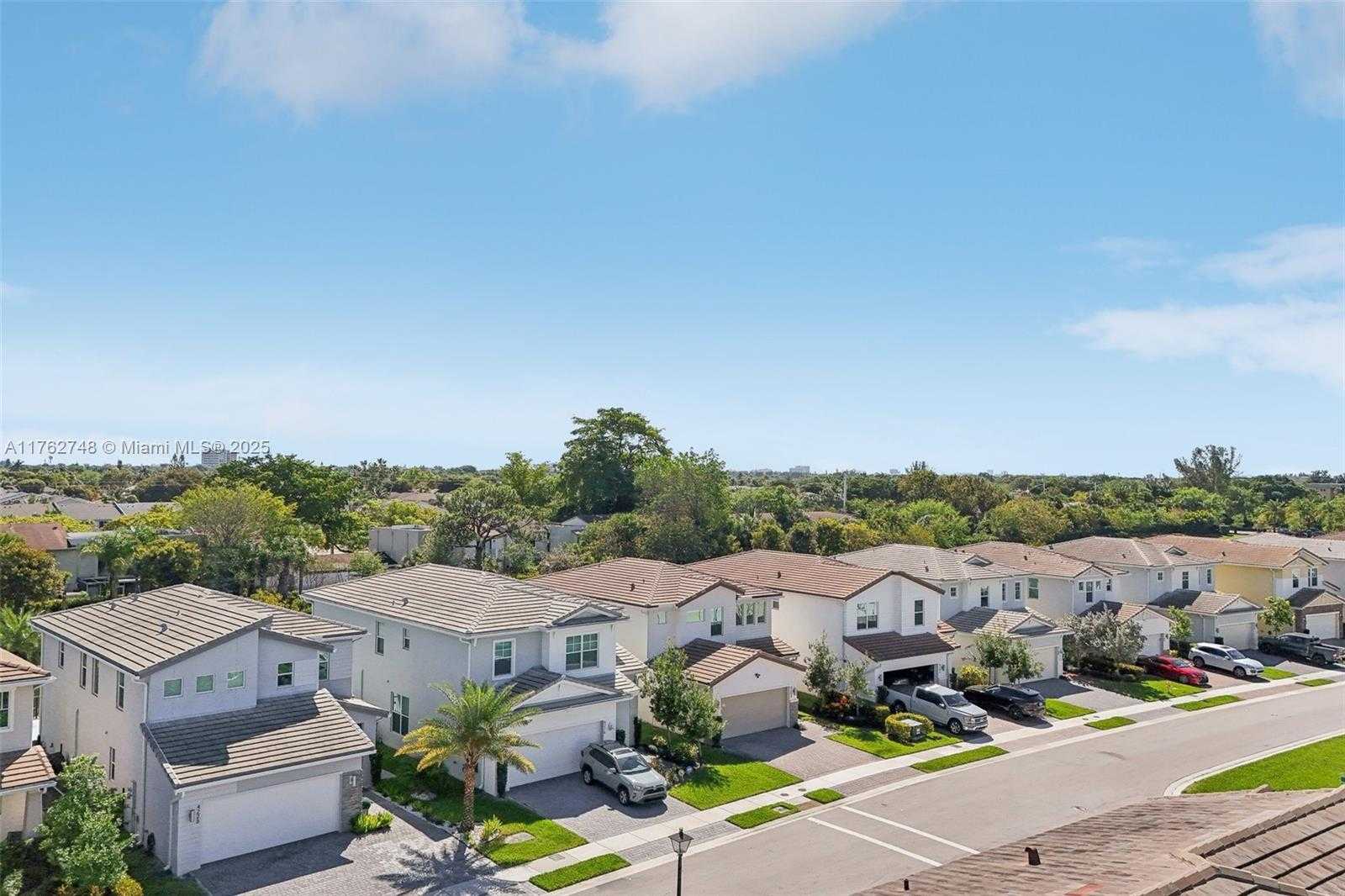 Small Image of 4204 VELEIROS AVE, Deerfield Beach Number 50
