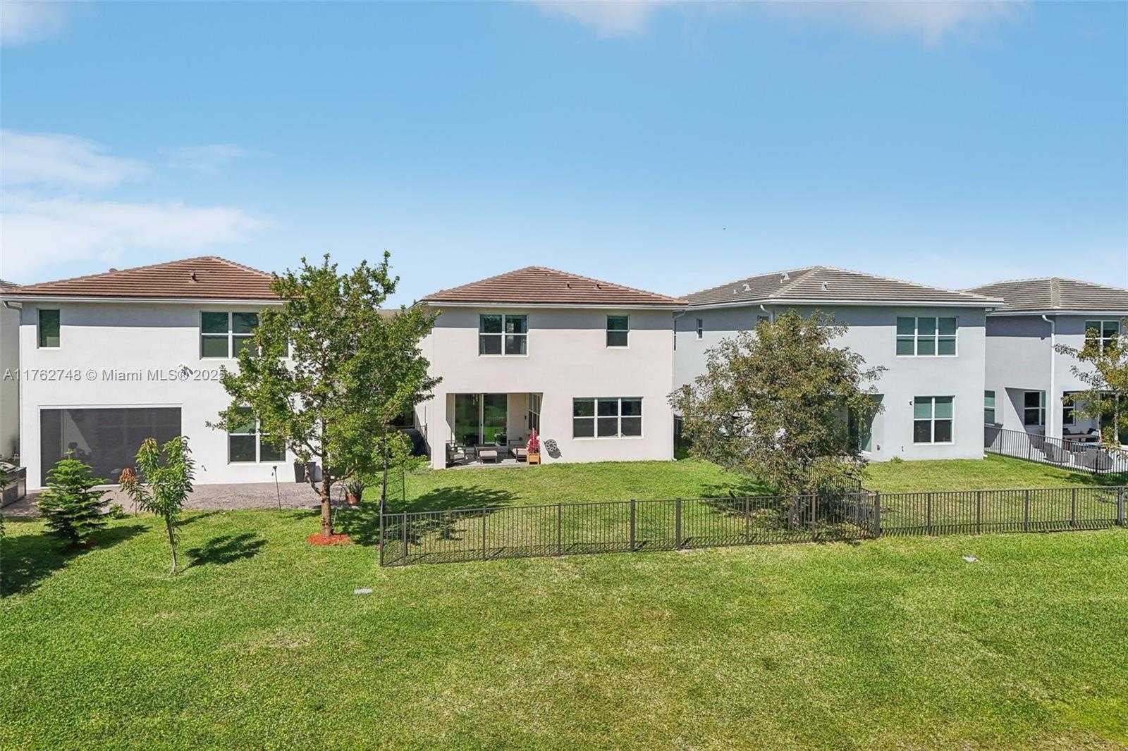 Small Image of 4204 VELEIROS AVE, Deerfield Beach Number 54