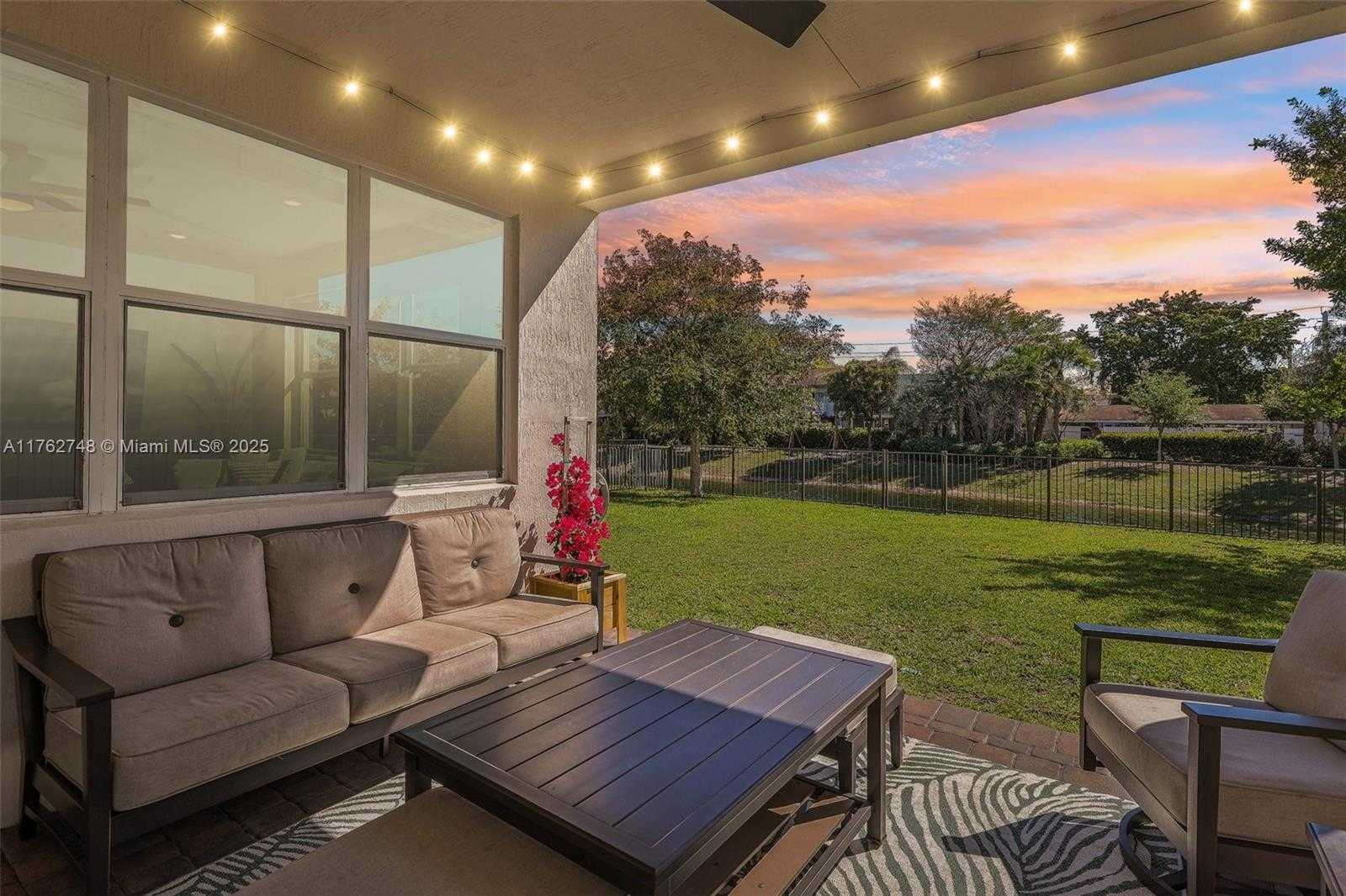 Small Image of 4204 VELEIROS AVE, Deerfield Beach Number 56