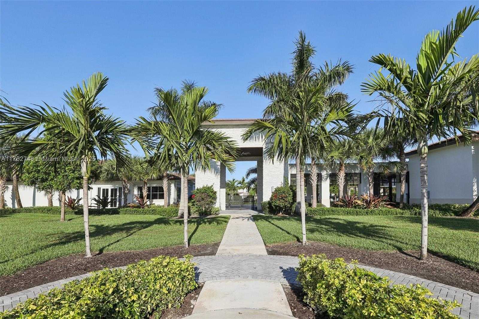 Small Image of 4204 VELEIROS AVE, Deerfield Beach Number 57
