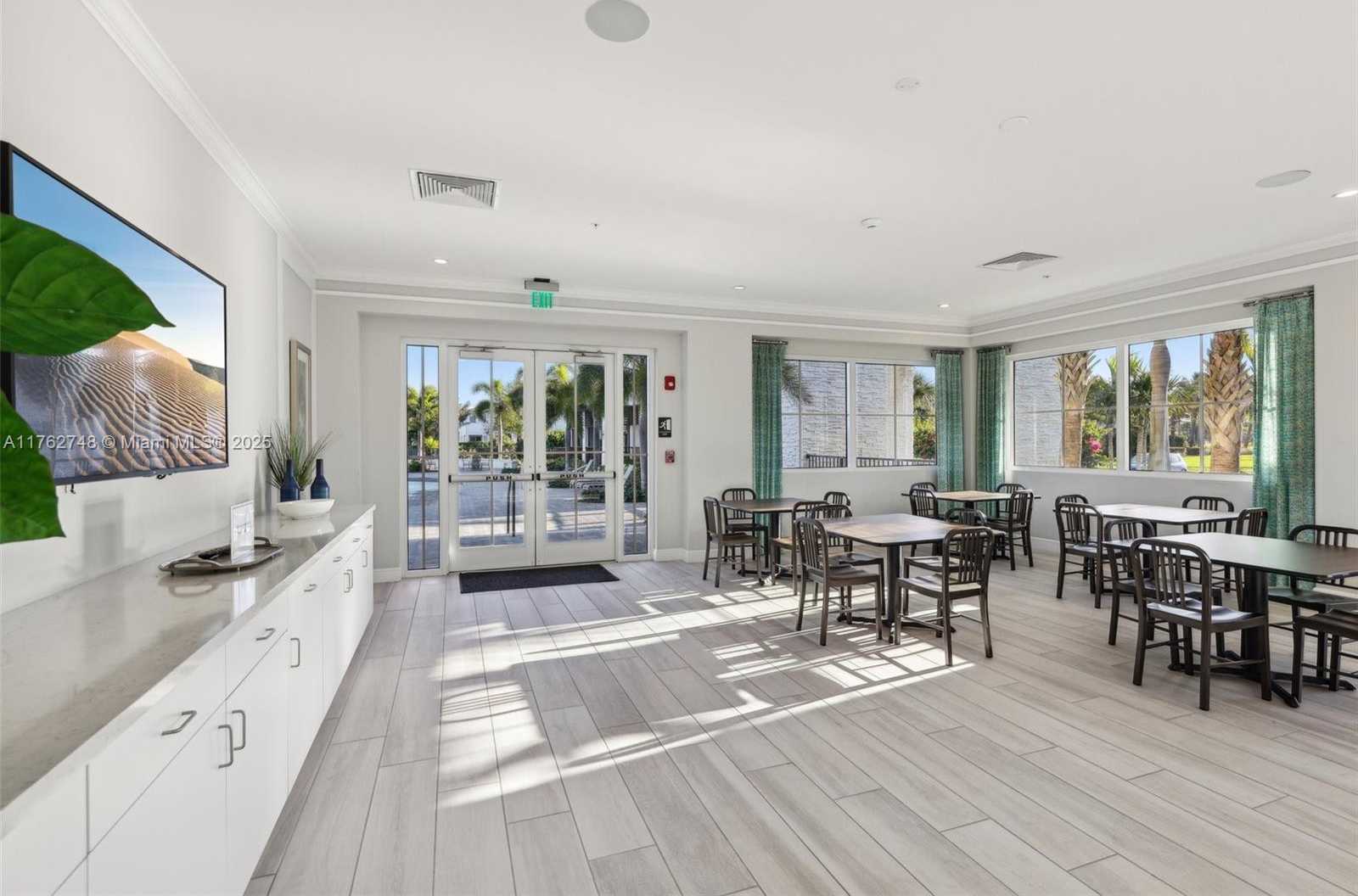 Small Image of 4204 VELEIROS AVE, Deerfield Beach Number 63