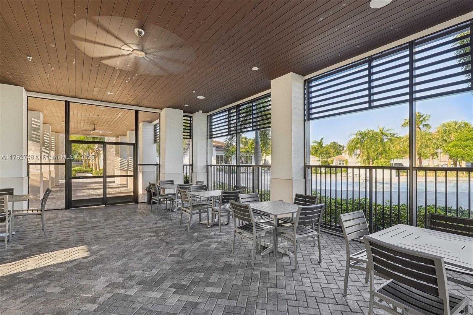 Small Image of 4204 VELEIROS AVE, Deerfield Beach Number 65